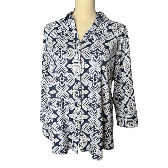 Foxcroft Women's Button-down Shirt in Blue and White Floral Print Size L - Picture 1 of 6